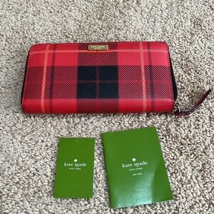 NWT! KATE SPADE Neda Newbury lane printed plaid red wallet.